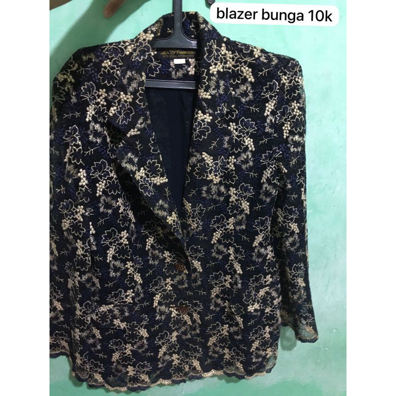 blazer bunga