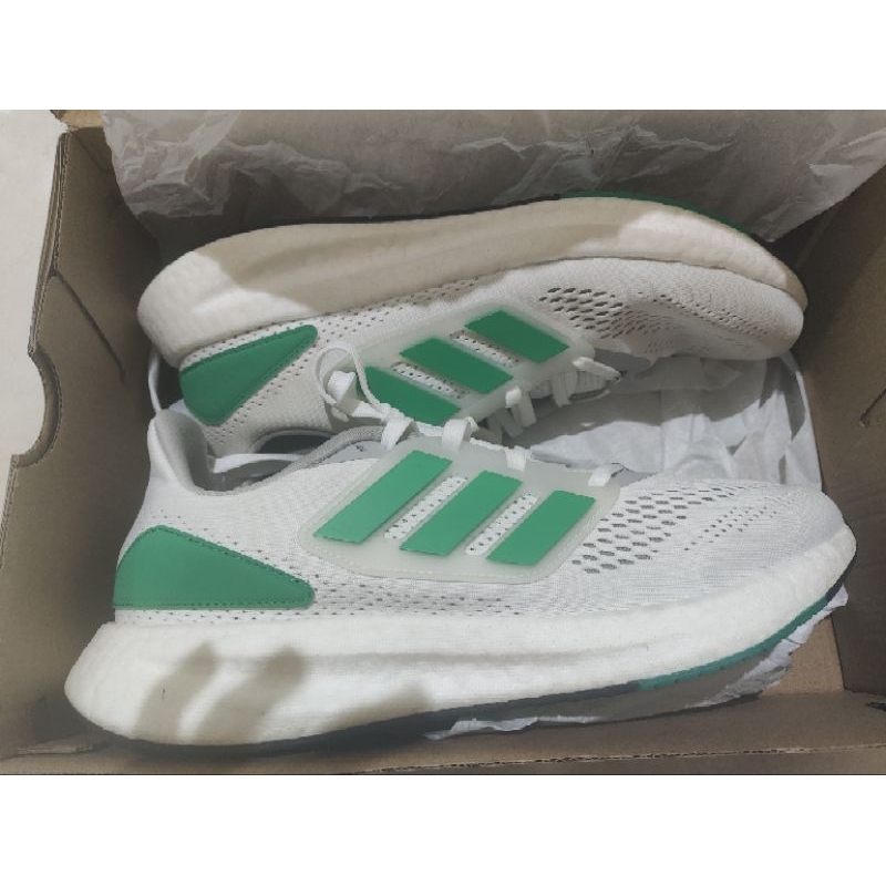 Sepatu Adidas Ultraboost Light