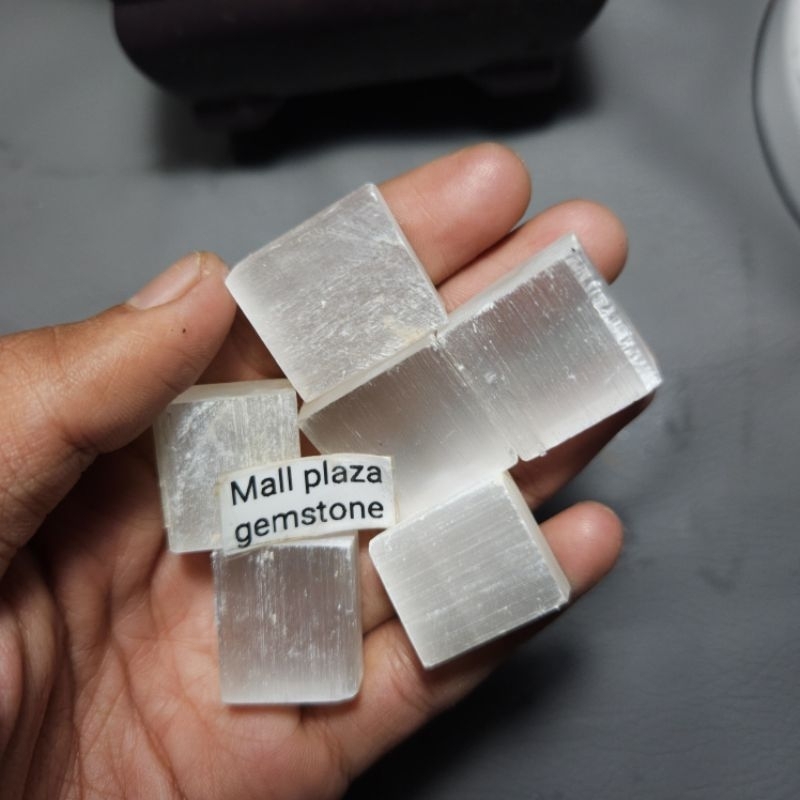 selenite natural bongkahan batu selenite giwang cat eye