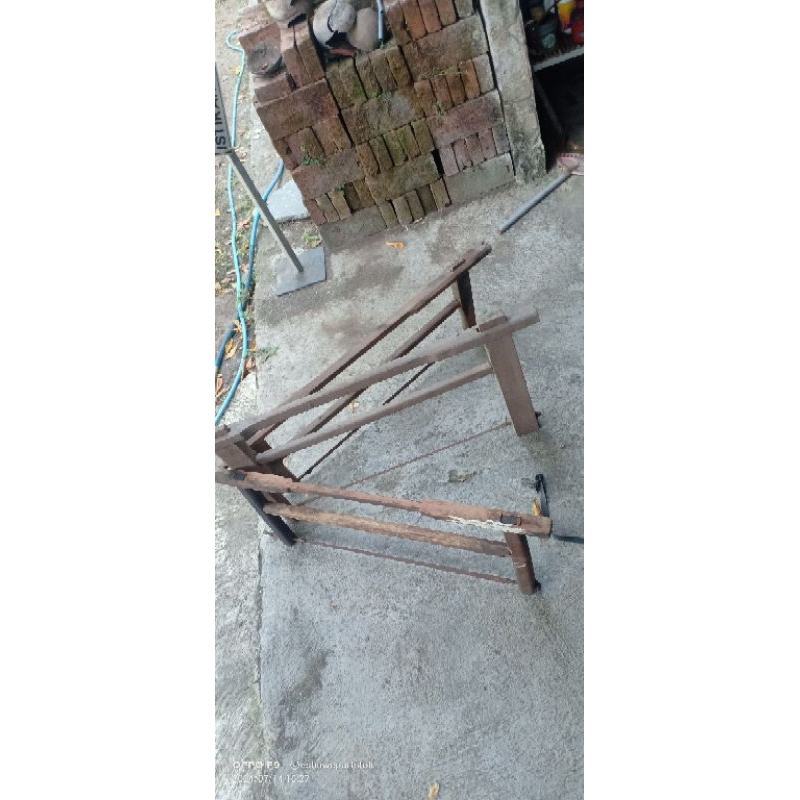 gergaji kayu lawas