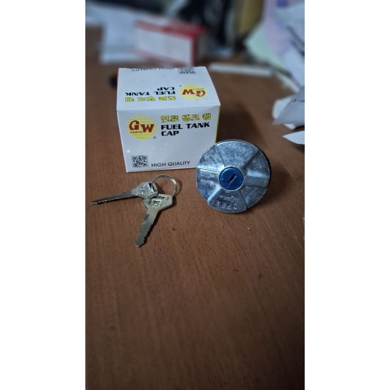 tutup tangki solar dyna rino dyna saurus hino dutro
