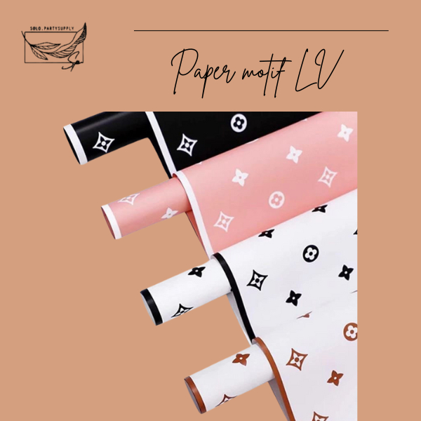 

(SW)WRAPPING PAPER MOTIF LV WRAPPING CELLOPHANE LUXURY WESTERN FASHION /KERTAS KADO/KERTAS PEMBUNGKUS BUKET HADIAH / KERTAS BUKET WAXXY SPACE