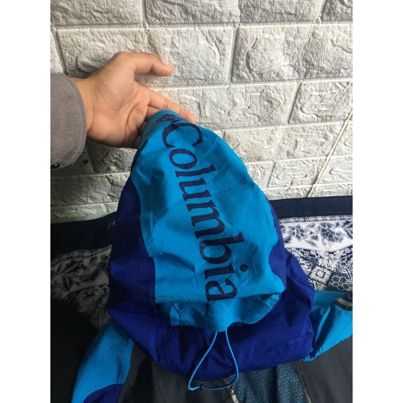 jaket columbia gorpcore