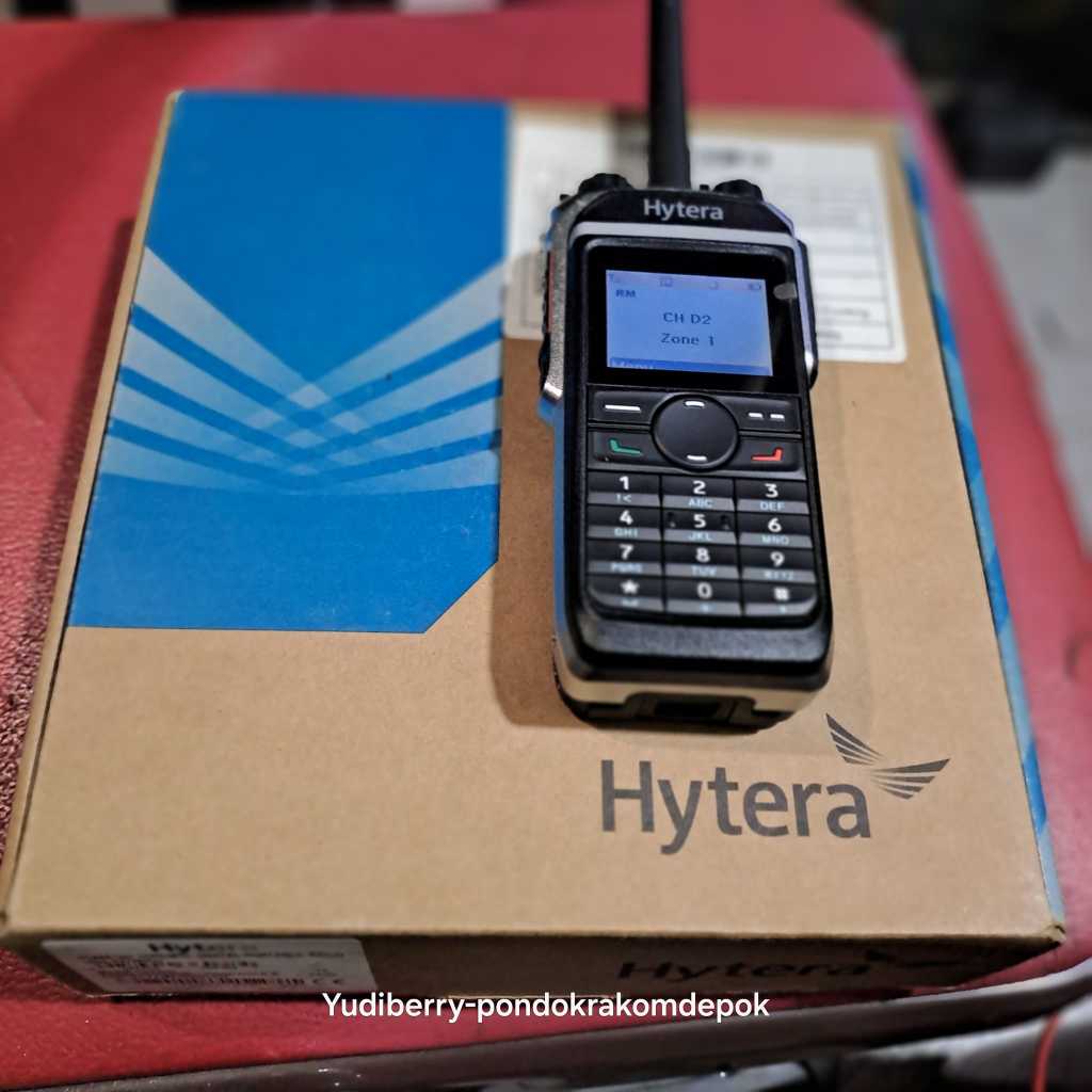 HT HYTERA PD-688 UHF HT DIGITAL HYTERA PD688 HT DMR FREKUENSI UHF BARU