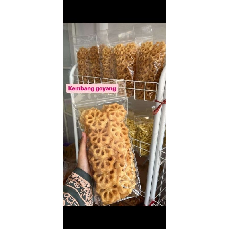 

kembang goyang renyah gurih