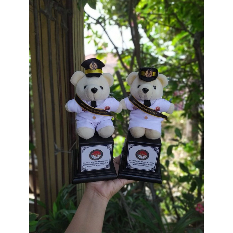 PIALA BONEKA IPDN KADO PELANTIKAN KADO KELULUSAN