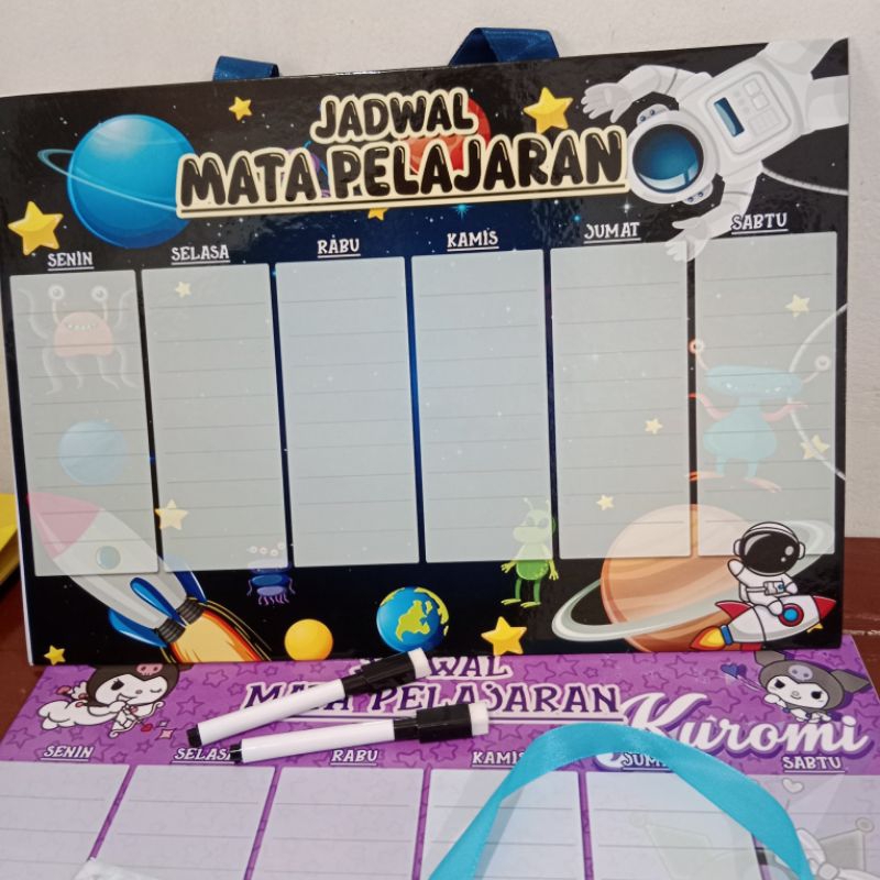 

DAFTAR MATA PELAJARAN JADWAL Sekolah bisa dihapus ukuran 40cmx30cm bahan HARDCOVER TEBAL WIPE CLEAN