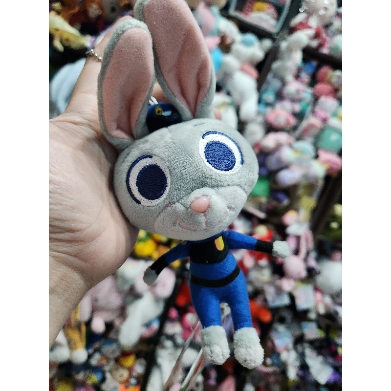 Zootopia disney keychain