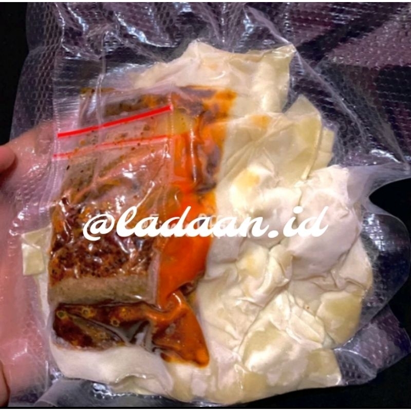 

Pangsit kuah/Pangsit chilioil