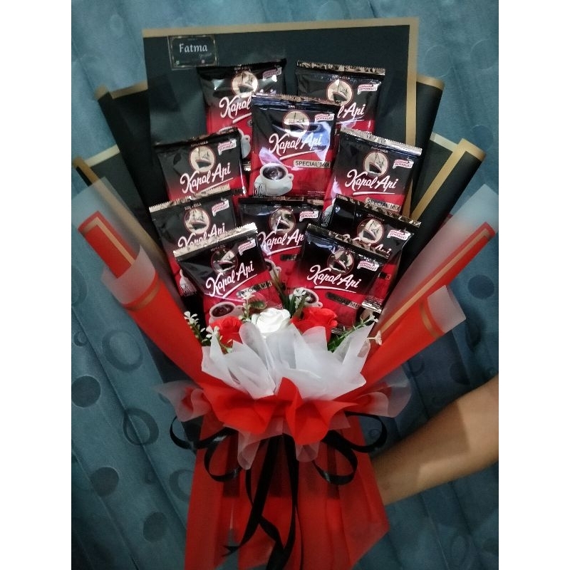 

buket/bouquet/bucket/bunga/kopi/kapalapi/kado/cowok/ulangtahun/anniversarry/wisuda/tunangan/engagement/pernikahan