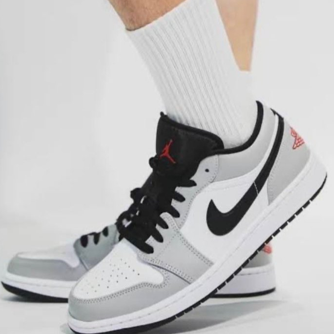 Sepatu Nike Jordan 1 Low Light Smoke Grey