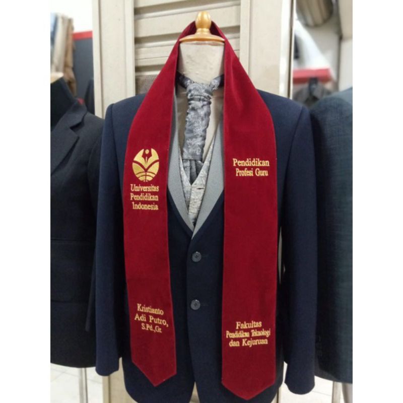 slempang wisuda leher