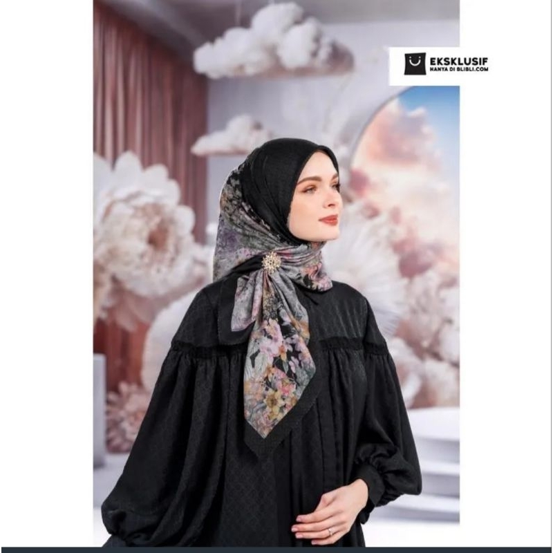 Buttonscarves champ de fleur black iris new