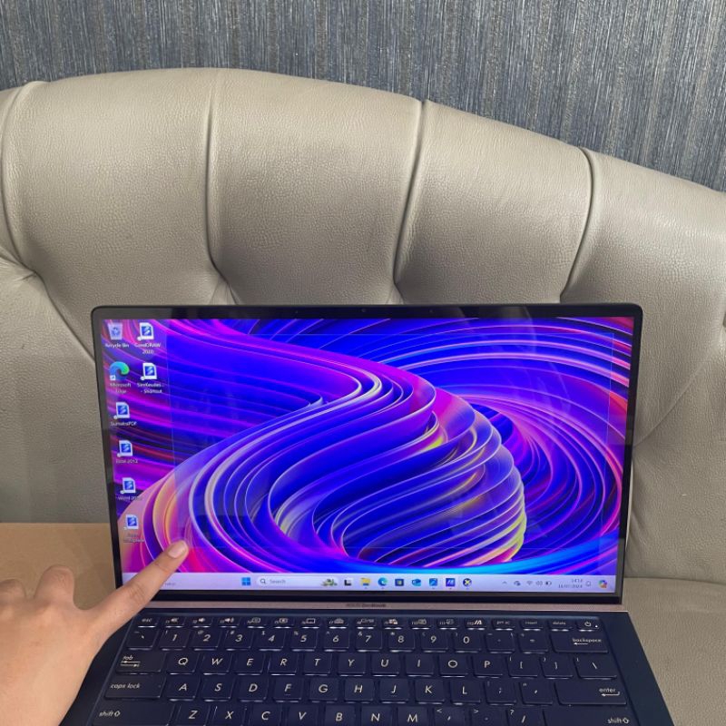 Laptop ASUS ZenBook 14 - UX434FLC TOUCHSCREEN Intel Core i7-10510U Ram 16GB/SSD 1TB Dualvga Nvidia G