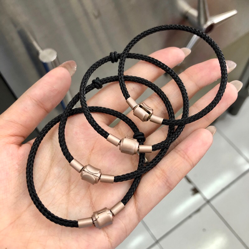 GELANG MAGNET HITAM