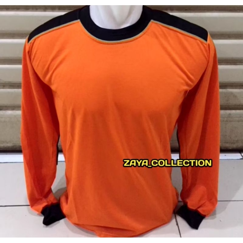 Kaos lapangan polos orange - hitam lengan panjang