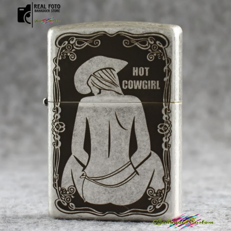 HADIAH SOUVERNIR KOREK API ZIPPO ORIGINAL USA ANTIQUE SILVER CUSTOM GRAFIR COWGIRL 2 SISI DESAIN BIS