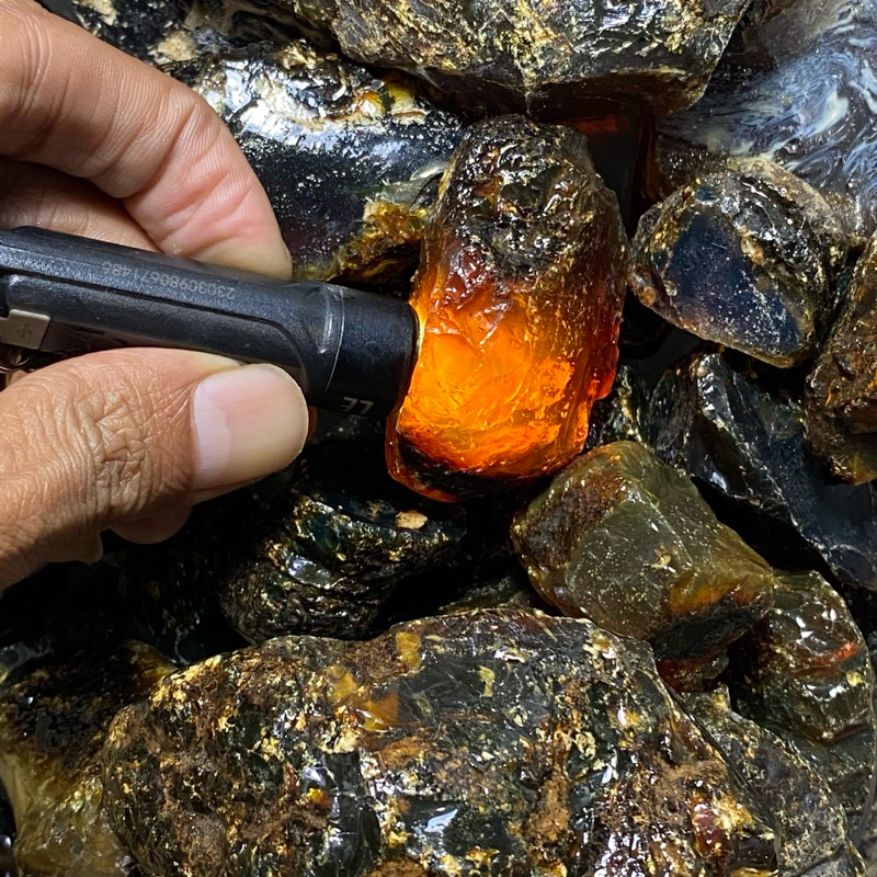 Batu akik getah katilayu asli / bongkahan batu akik / lempengan getah katilayu