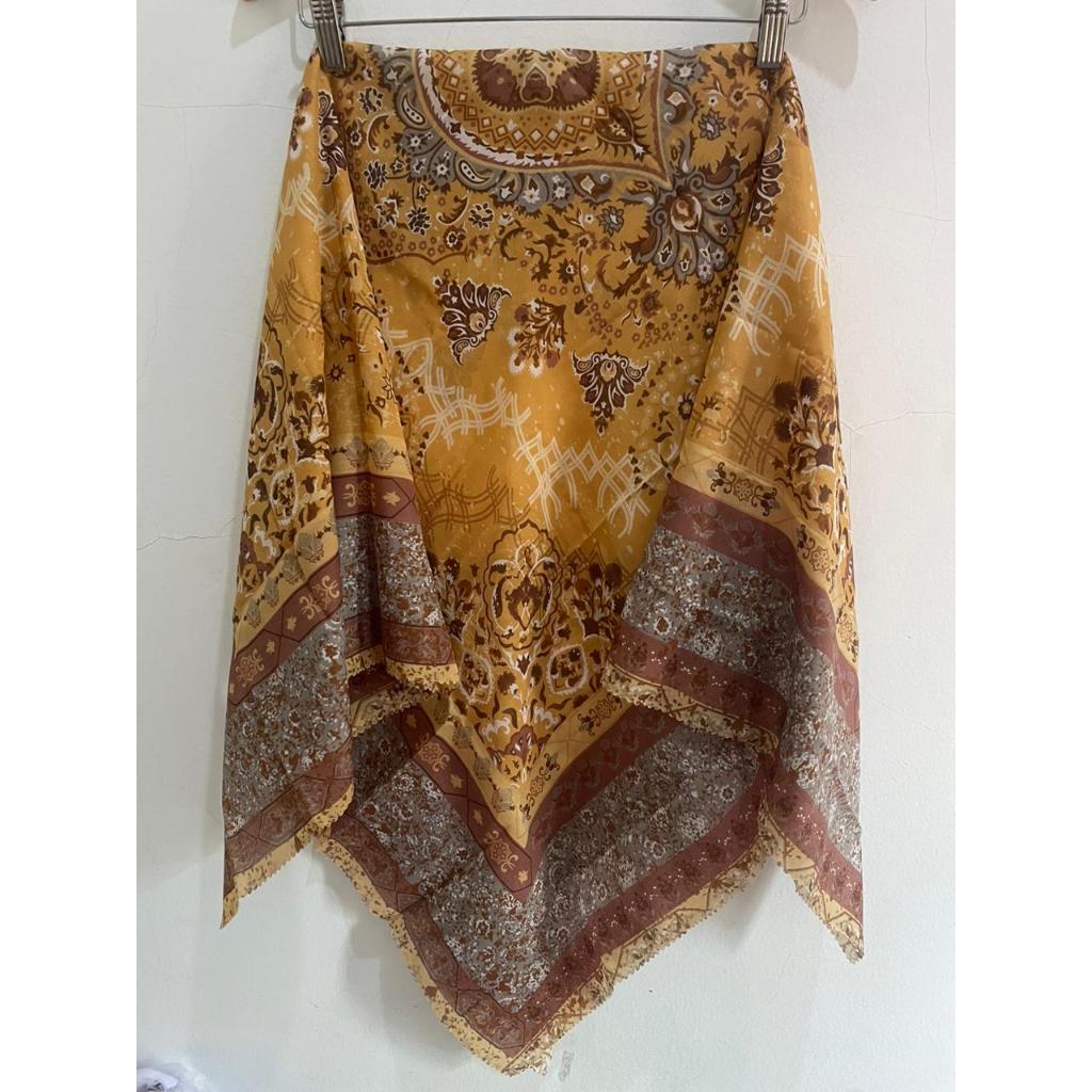 Hijab / Kerudung Segiempat Voal Premium Motif Yasmin