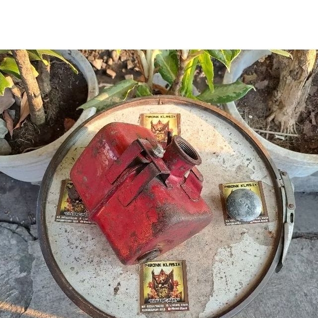 wadah tabung oli samping suzuki t125 stinger ORIGINAL tempat oli samping suzuki t 125 stinger tangki