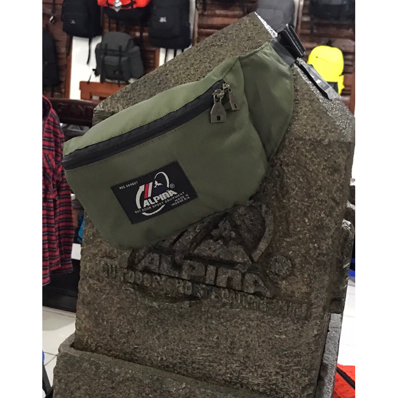Tas Pinggang Alpina / waist bag