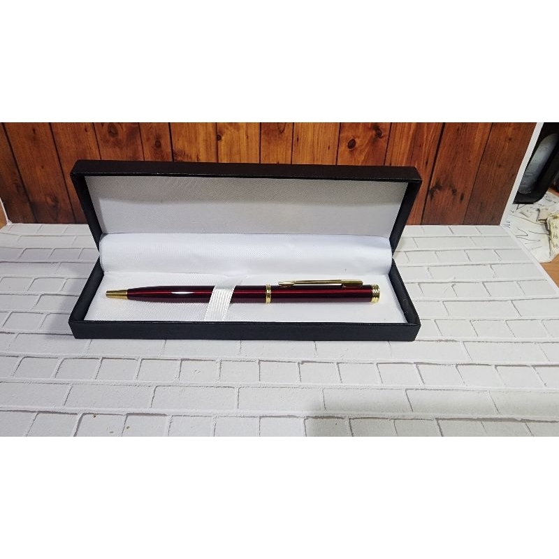 

Pulpen Eksklusif Paku Medium Free Grafir Logo / Tulisan Include Box Hitam Eksklusif