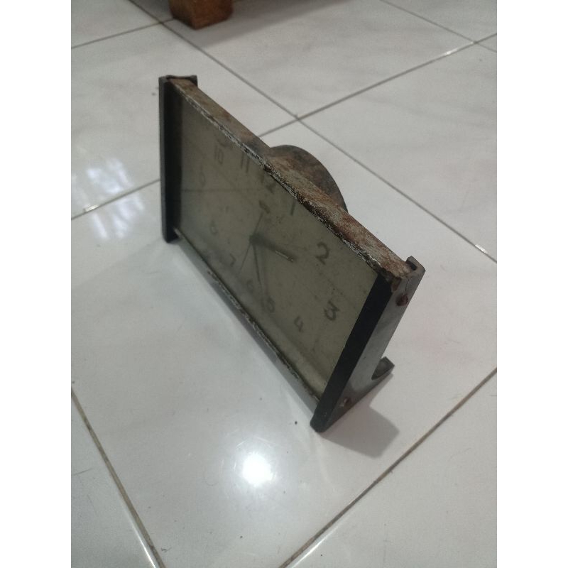 jam weker kuno antik sistem manual putar tangan tanpa baterai