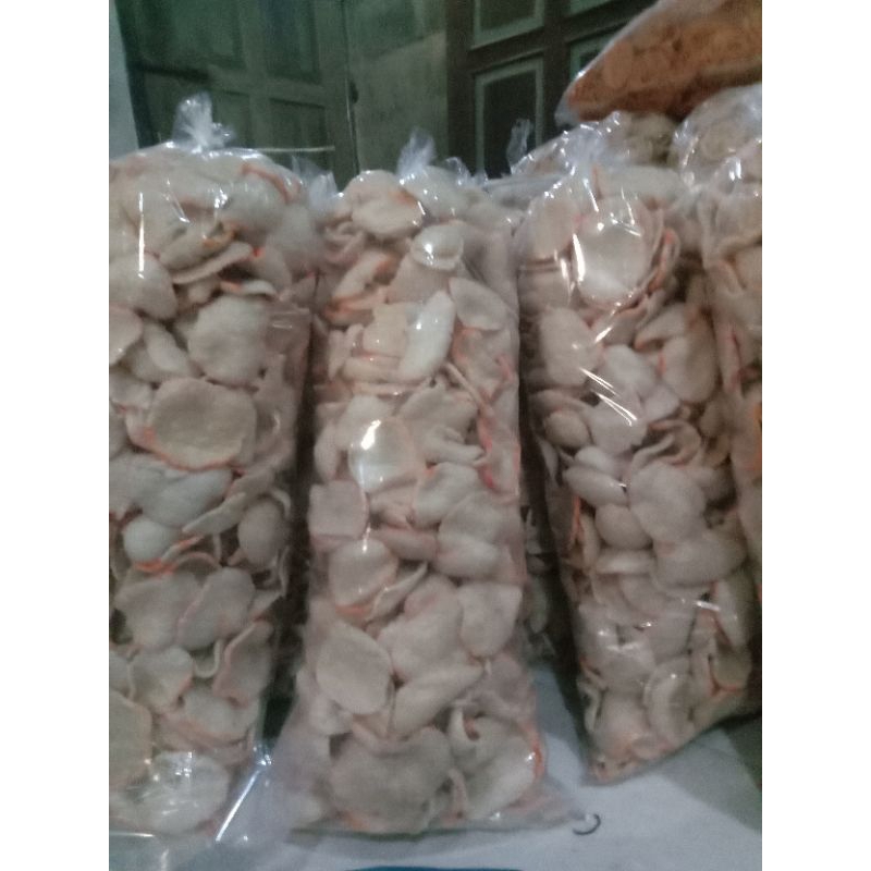 

Krupuk opak upil pecel goreng pasir rasa udang