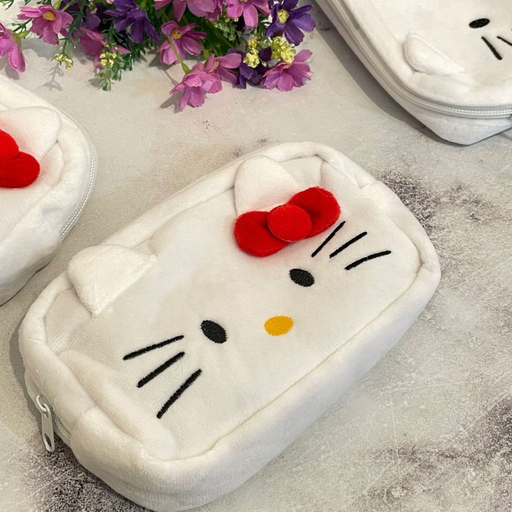 

Kotak Pensil Hello Kitty Bahan Kain Premium 20cm x 12cm