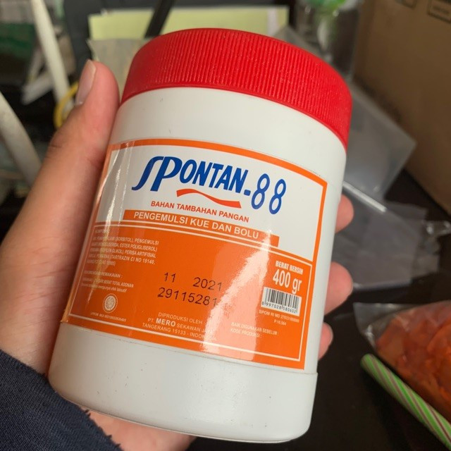 

SPONTAN 88 PENGEMULSIN CAKE 400GR