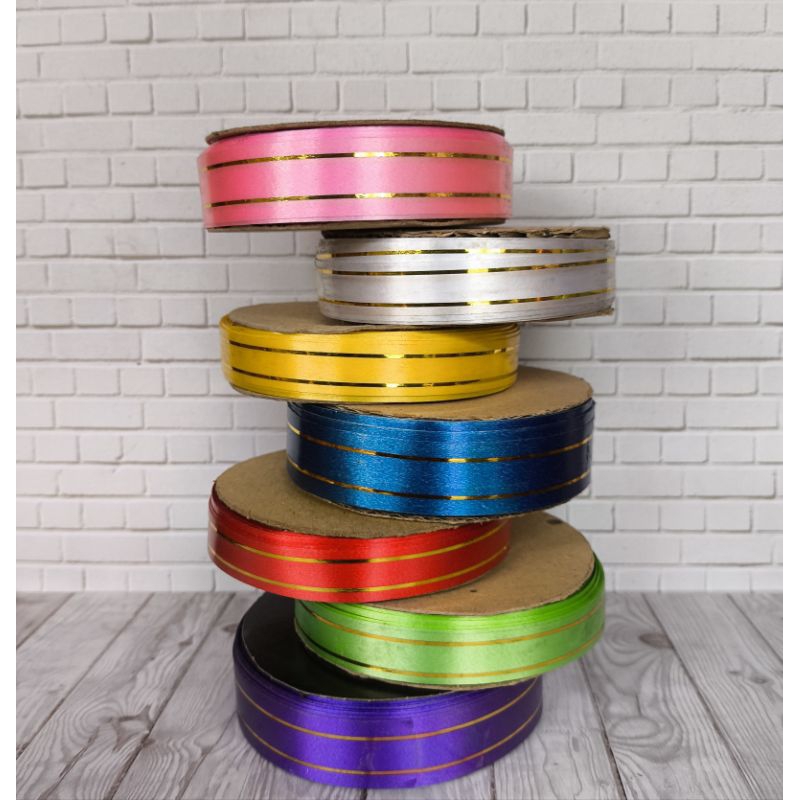 

Pita Kado Jepang List Emas Pita Jepang List Emas / Pita Kado List Gold 3/4 inch / Pita Kado Warna - Warni / Pita Jepang Warna-Warni / 14yard