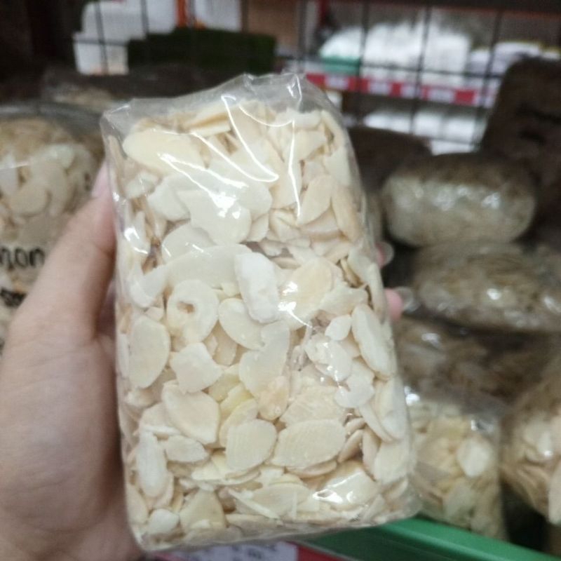 

kacang almond slice 250gr