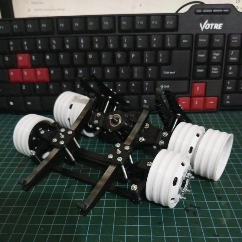 SKALA 10 1 set aspikul/tierod gardan velg per set rc miniatur truk canter/giga