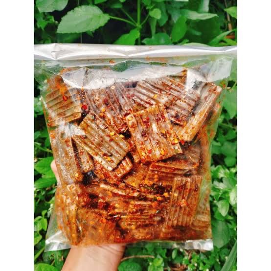 

Kerupuk Jengkol pedas daun jeruk / Seblak Kerupuk Jengkol pedas daun jeruk 500gr