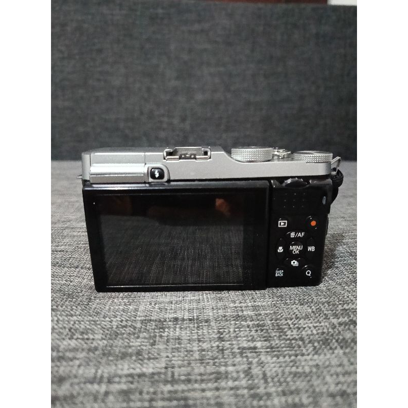 Fujifilm XM1 body only
