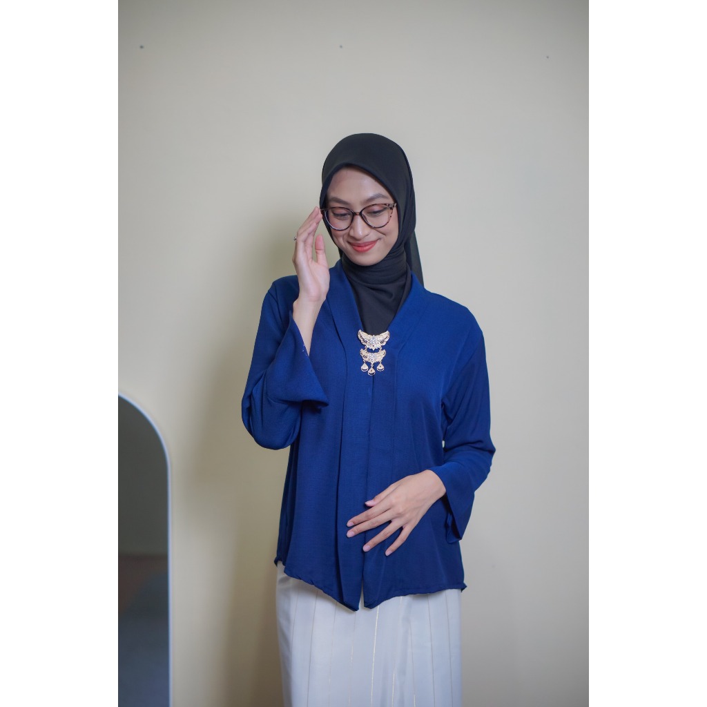 Kebaya Encim Bordir Warna Hijau Sage Tangan Panjang Motif Sahroni Sulam Padusi KEBAYA ENCIM MODERN