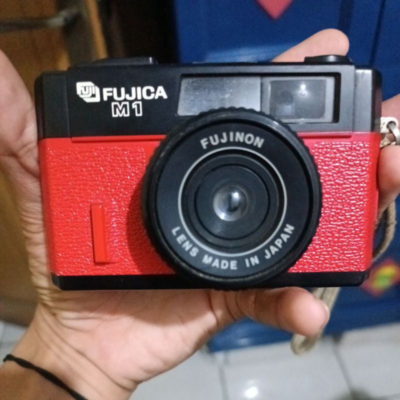 Kamera Analog Fujica M1