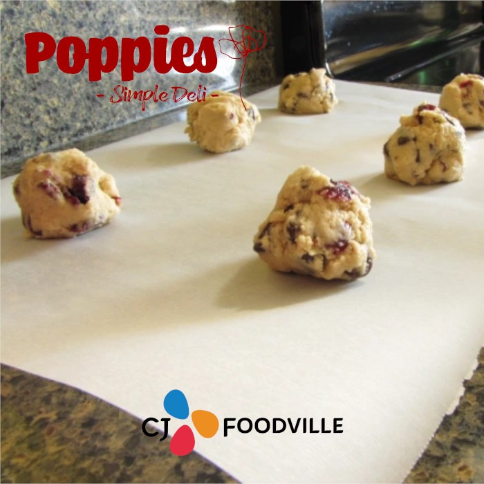 

Adonan Cranberry Walnut - Butter Dough - CJ Foodville - 70gr - Per Piece