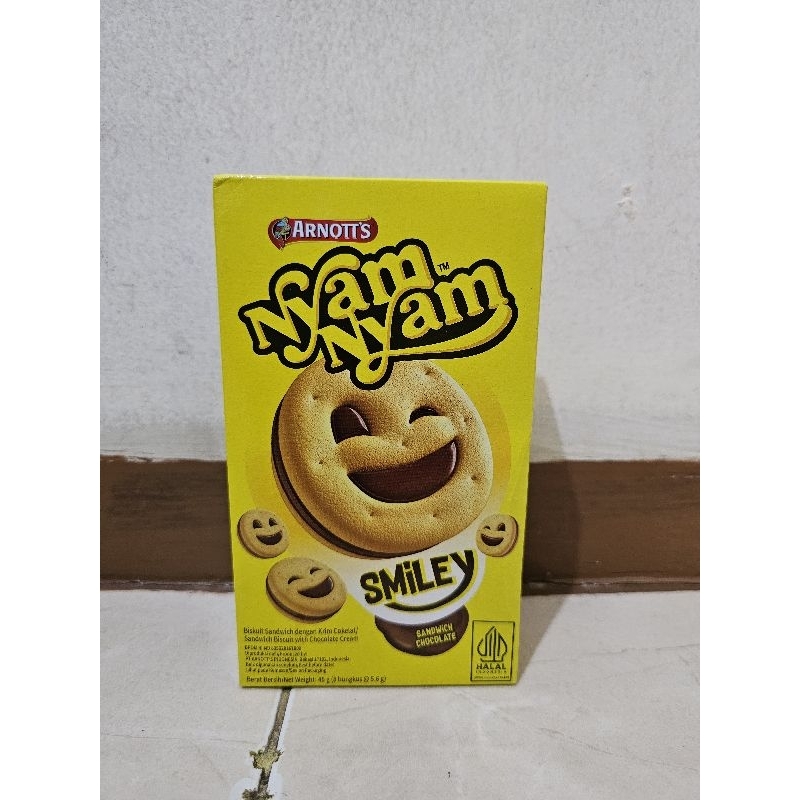 

Nyam Nyam Smiley Biskuit Sandwich Coklat 45 Gr