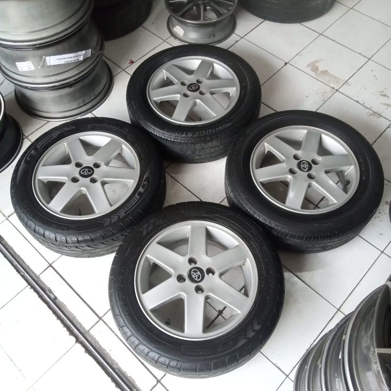 VELG MOBIL BEKAS STD AVEGA R15 PCD 4X100 PLUS BAN 185 60 R15