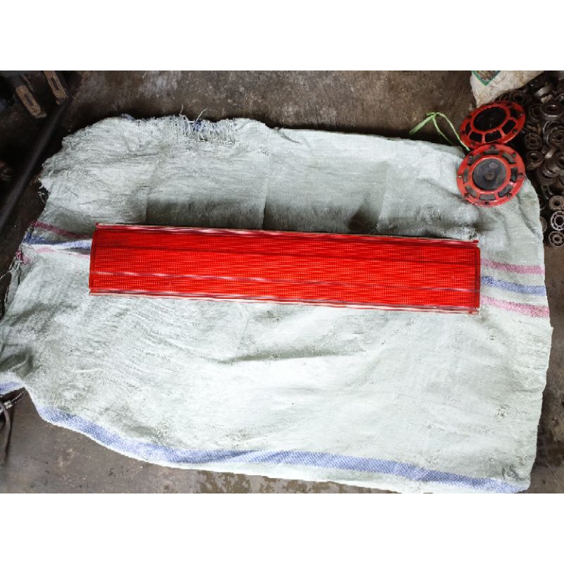 Lampu Garnish Bagasi Belakang Mazda MR 90 Original Seken Copotan