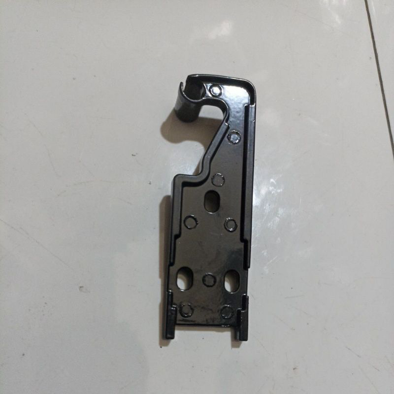 Engsel kulkas sharp 1 pintu