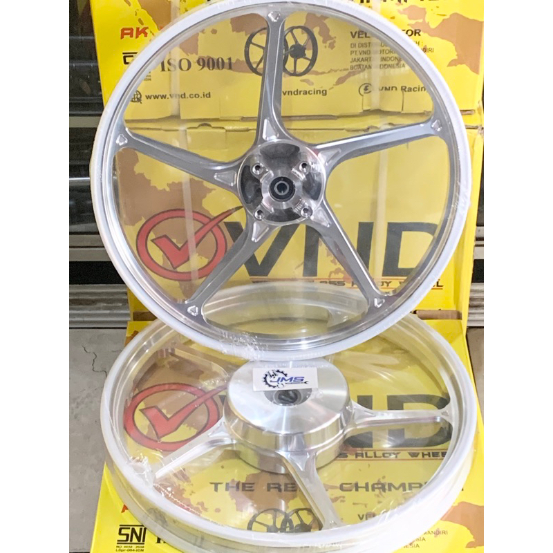 Velg VND AK-55 Vario 125 140/160-17 Chrome