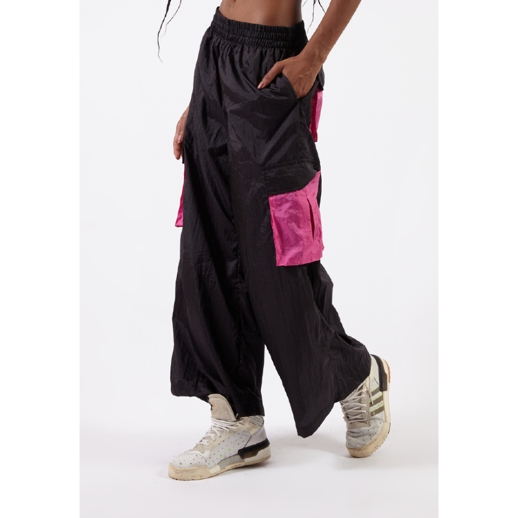 OCWA REXA WIDE LEG BLACK PINK CARGO PANTS