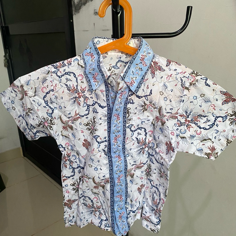 Batik sekolah anak Putih Biru