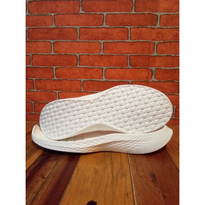 outsole sepatu running(sol sepatu)