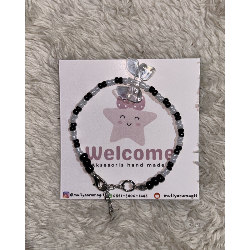 Gelang beads bracelet hand Made | motif pita hitam putih | senar elastis