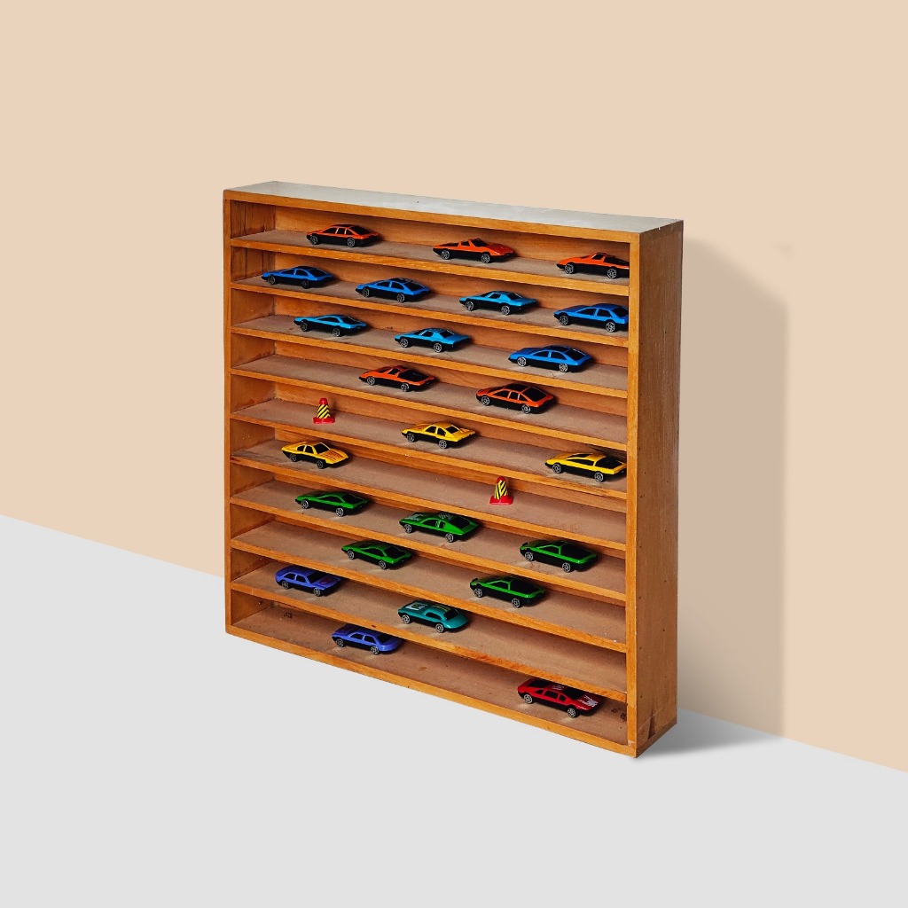 Rak Diecast Hotwheel HotWhells Tempat Penyimpanan Mobil Mainan Imitasi Size 44x22x6 cm Dekorasi Ruan