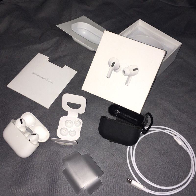 AirPods Pro 2nd generation second original bonus slikon/ soft case warna hitam