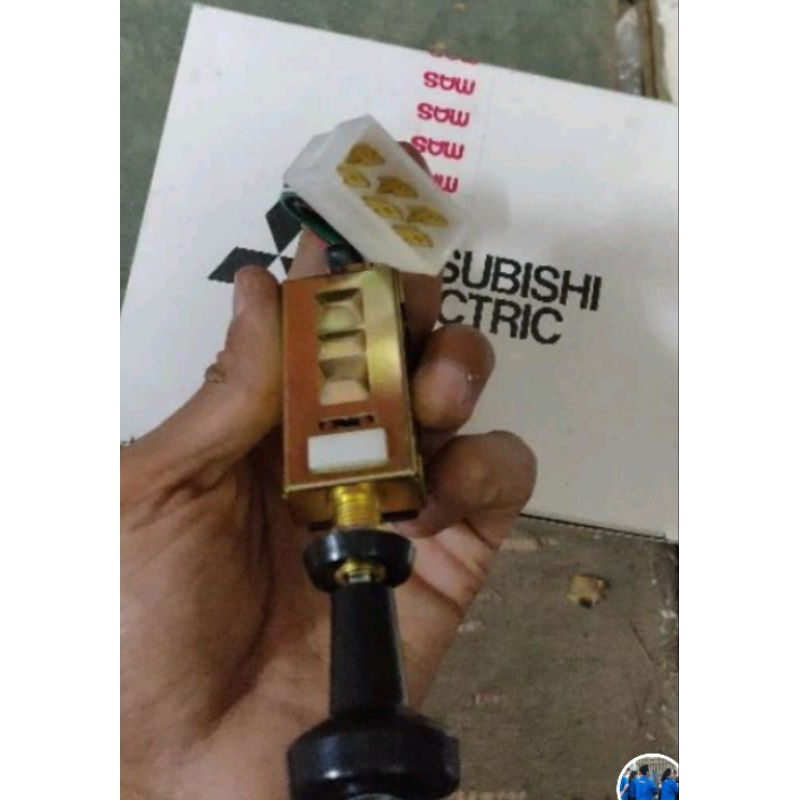 SAKLAR LAMPU COLT 120 UMPLUNG